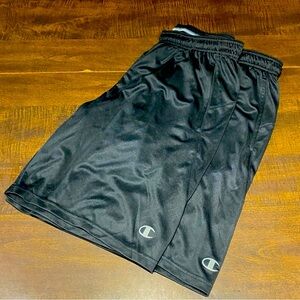 Champion shorts men’s medium (2pairs)